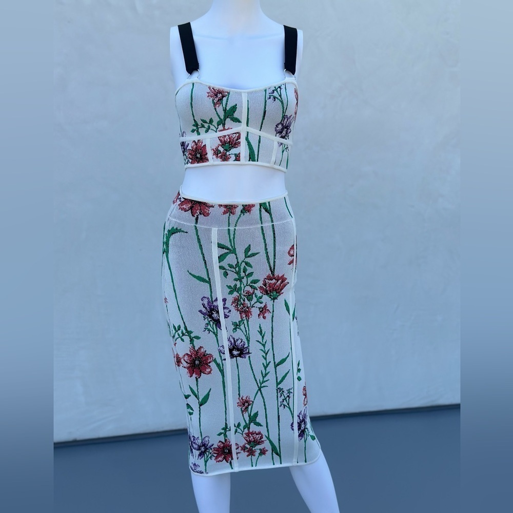 BCBG MaxAzria Floral-Jacquard Bandeau Crop Top | XXS | NWT - Picture 3 of 6